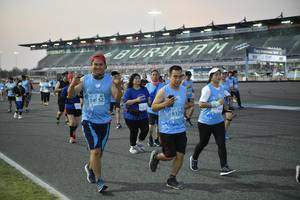 BIB: 5030, 50839, 52772, 52307, 50870, 83395, 83399, 3170
                            <button type="button" onclick="openModal(10464633)" class="btn btn-primary btn-sm float-right btn-popup" data-toggle="modal" data-target=".modal-high-quality">
                        <i class="fas fa-shopping-cart"></i> Add to Cart
                    </button>
                                            <button type="button" onclick="isThisMe(10464633, true)" class="btn btn-success btn-sm float-right btn-popup btn-isme hidden" data-toggle="tooltip" data-placement="bottom" title="นี่คือรูปของคุณใช่ไหม คลิกที่นี่เพื่อเอาเข้าอัลบั้ม">
                        <i class="fas fa-plus"></i> Add to album
                    </button>
                    <button type="button" onclick="isThisMe(10464633, false)" class="btn btn-warning btn-sm float-right btn-popup btn-isnotme hidden">
                        <i class="fas fa-ban"></i> Remove from album
                    </button>